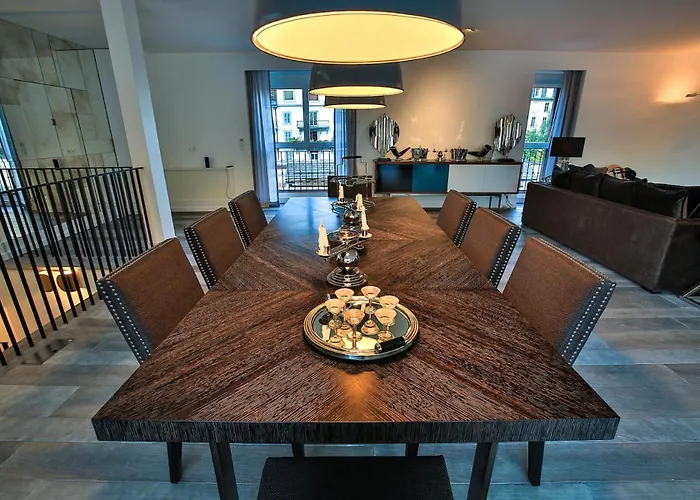 Penthouse Le Lustre *